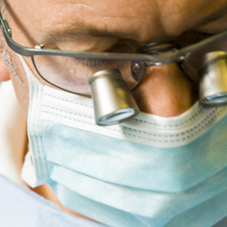 Implantologia dentale: rischi e controindicazioni - anteprima